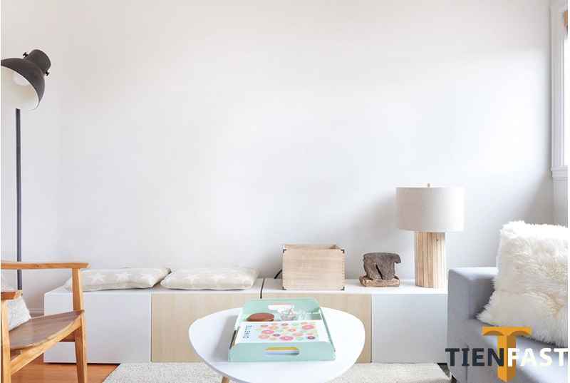 Thợ Sơn Nhà Tại TPHCM - Dịch vụ uy tín chất lượng cao Bạn đang cần cải tạo, làm mới không gian sống của mình nhưng chưa biết bắt đầu từ đâu? Sơn nhà là một trong những phương pháp đơn giản và hiệu quả nhất để mang lại sức sống mới cho ngôi nhà của bạn. Tại TPHCM, việc tìm kiếm một thợ sơn nhà chuyên nghiệp, uy tín và chất lượng không phải là điều dễ dàng. Tuy nhiên, với dịch vụ của chúng tôi, bạn sẽ không còn lo lắng về điều đó! Chúng tôi có hơn 15 năm khinh nghiệm trong nghề sơn nước, thợ sơn nước rất đẹp. Sơn lại nhà giá rẻ, sơn bả nhà cũ chuyên ngghiệp. Đơn vị chúng tôi tự tin là nơi cung cấp dịch vụ sơn nhà tại TPHCM uy tín, giá cả cạnh tranh. dich-vu-son-nha-dep-tai-tphcm